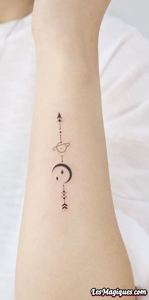 Tatouage Croissant De Lune