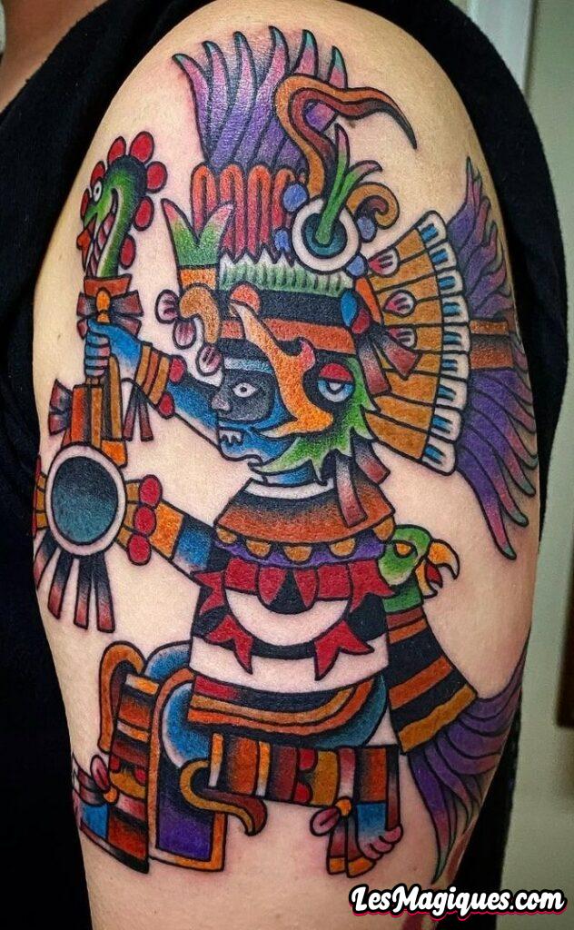 Tatouage de colibri aztèque