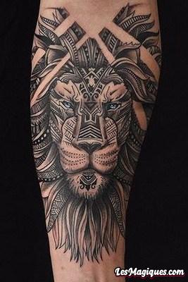 Tatouage Lion Aztèque