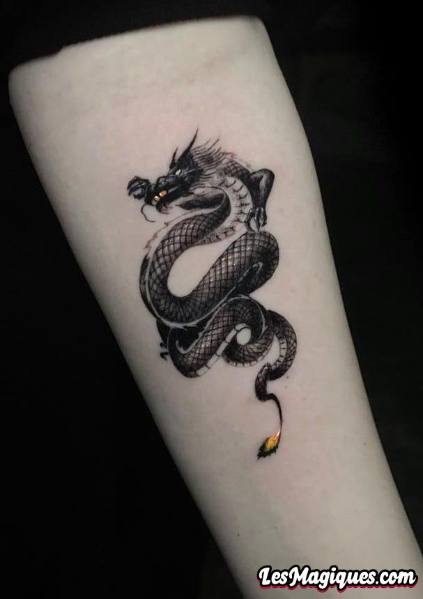 Tatouage Dragon Noir