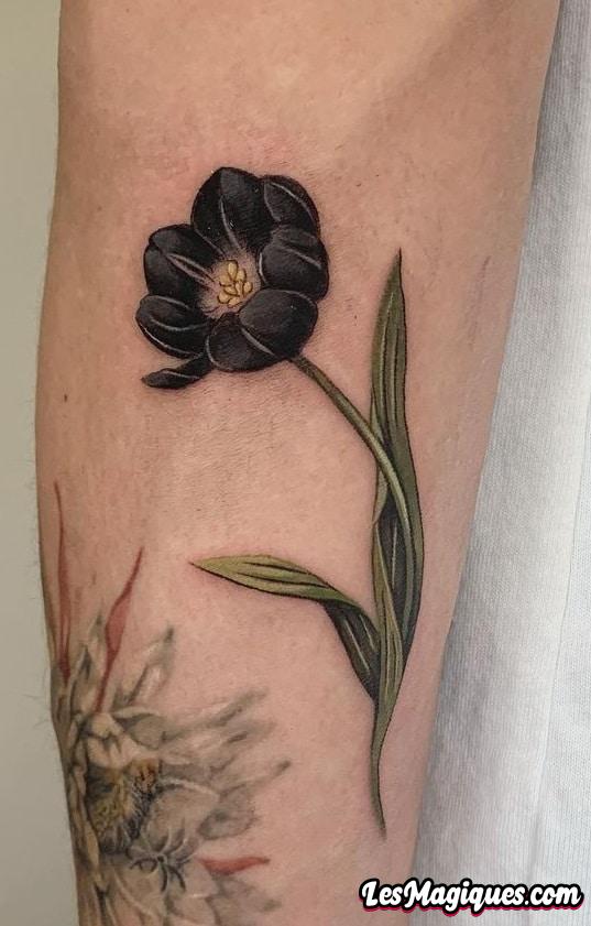 Tatouage Tulipe Noire