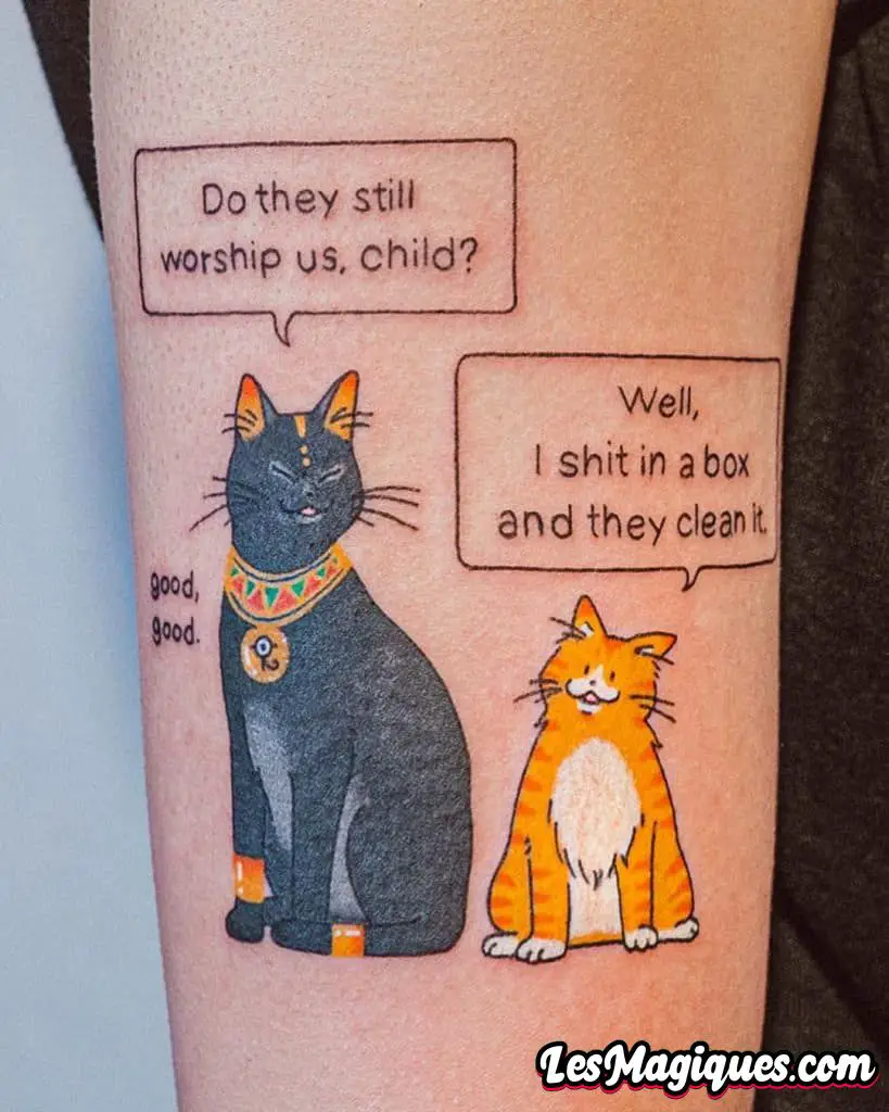Chat avec le tatouage de lettrage