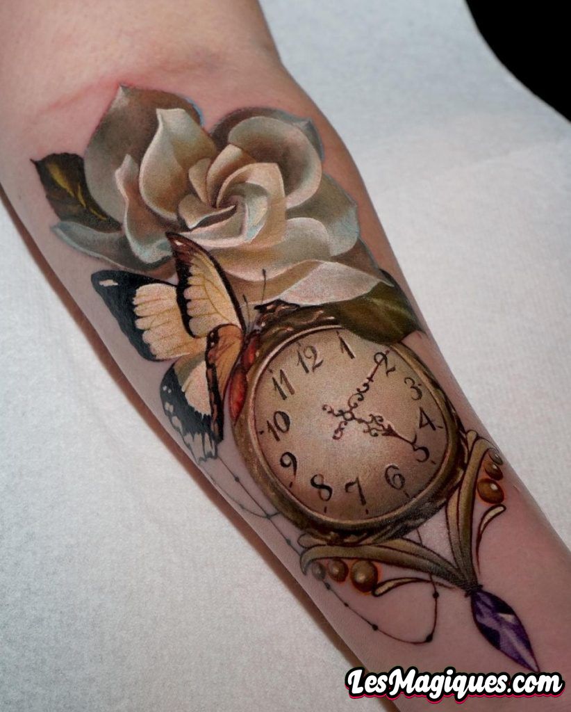Tatouage Horloge et Fleur