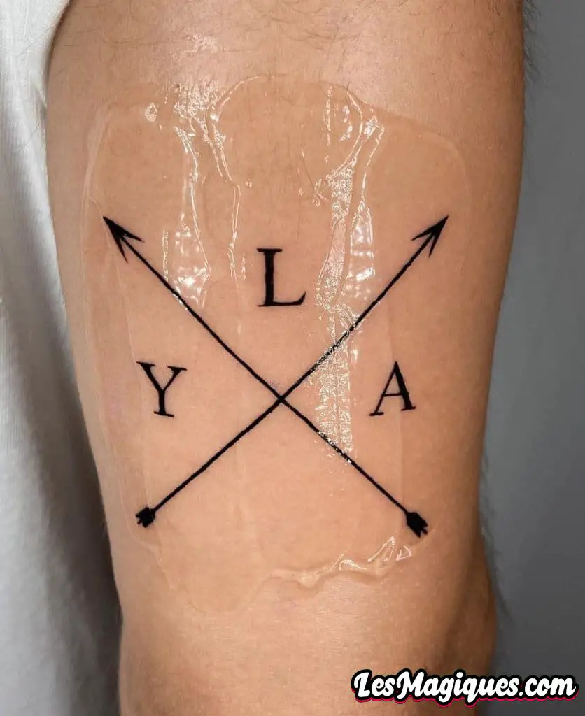 Tatouage Flèches Croisées