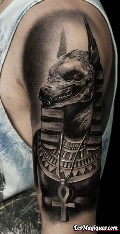 Tatouage d'Anubis égyptien