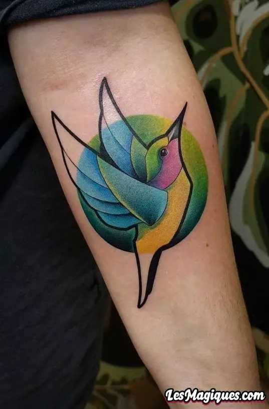 Tatouage illustratif de colibri