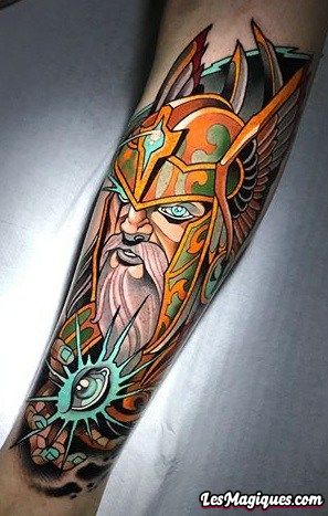 Tatouage illustratif d'Odin