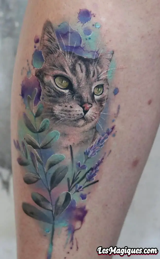 Le tatouage à l'aquarelle de Maggie Paletta