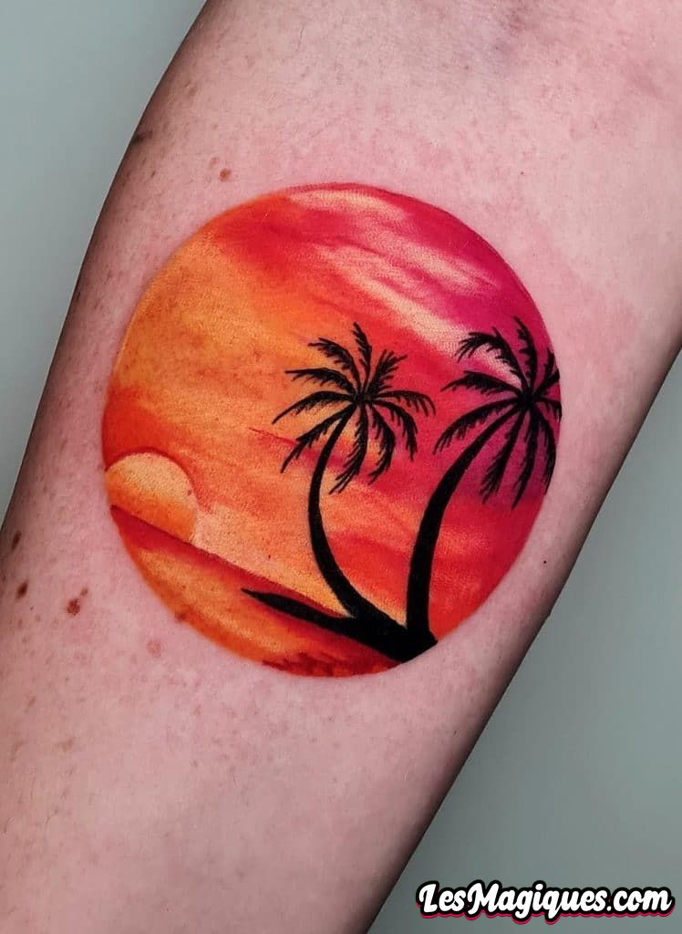 Tatouage de palmier et tatouage de coucher de soleil