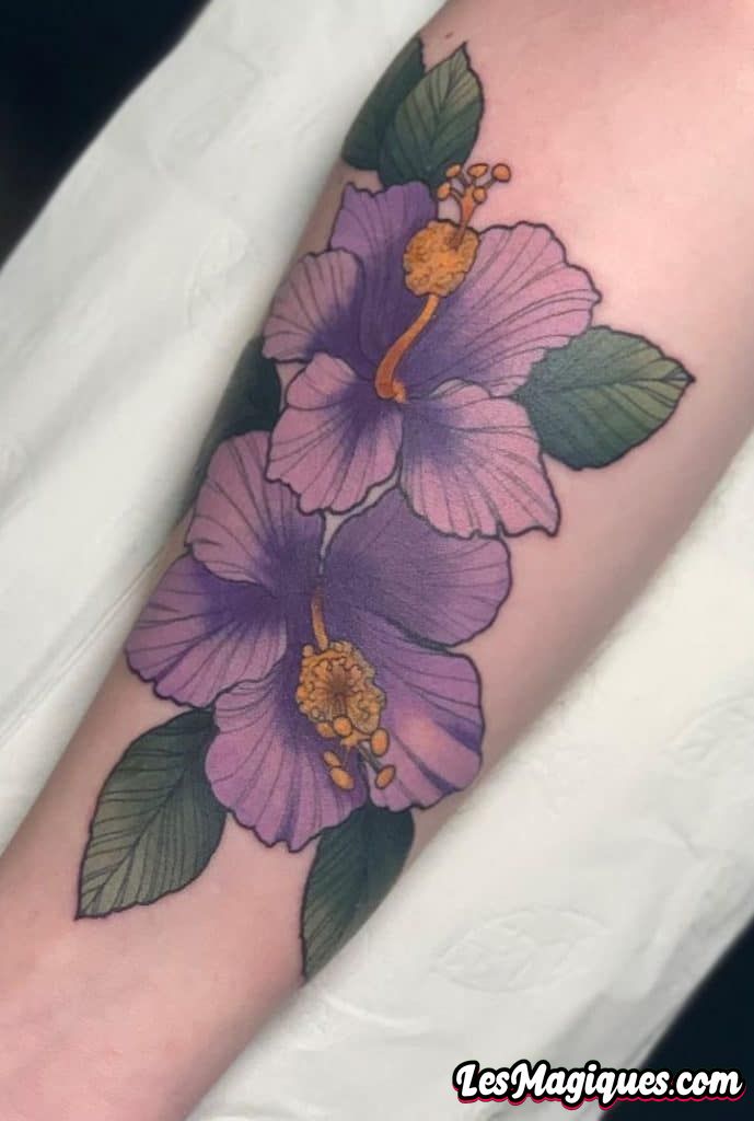 Tatouage Hibiscus Violet