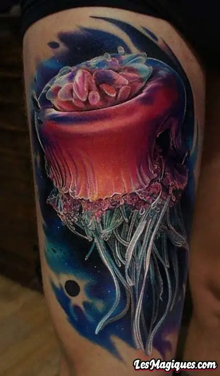 Tatouage de méduse réaliste