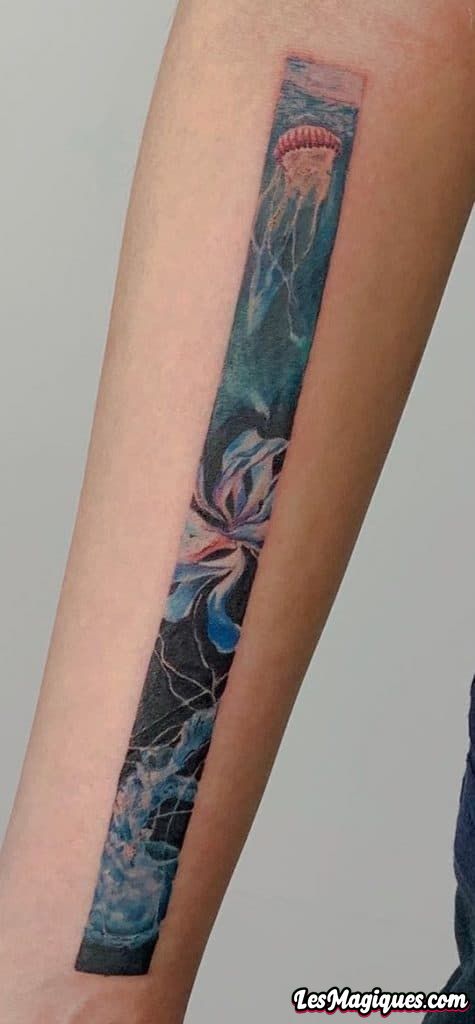 Tatouage Méduse Rectangulaire