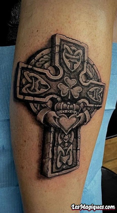 Tatouage Croix Celtique Shamrock