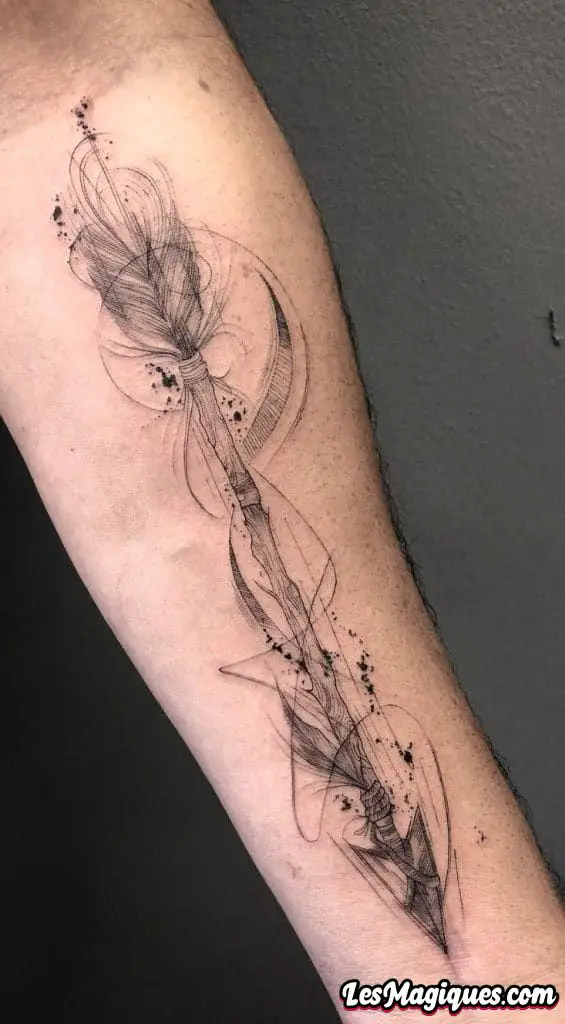 Tatouage de flèche sommaire