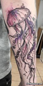 Tatouage de méduse fragmentaire