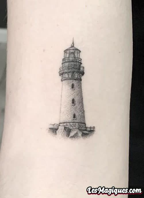 Petit tatouage de phare
