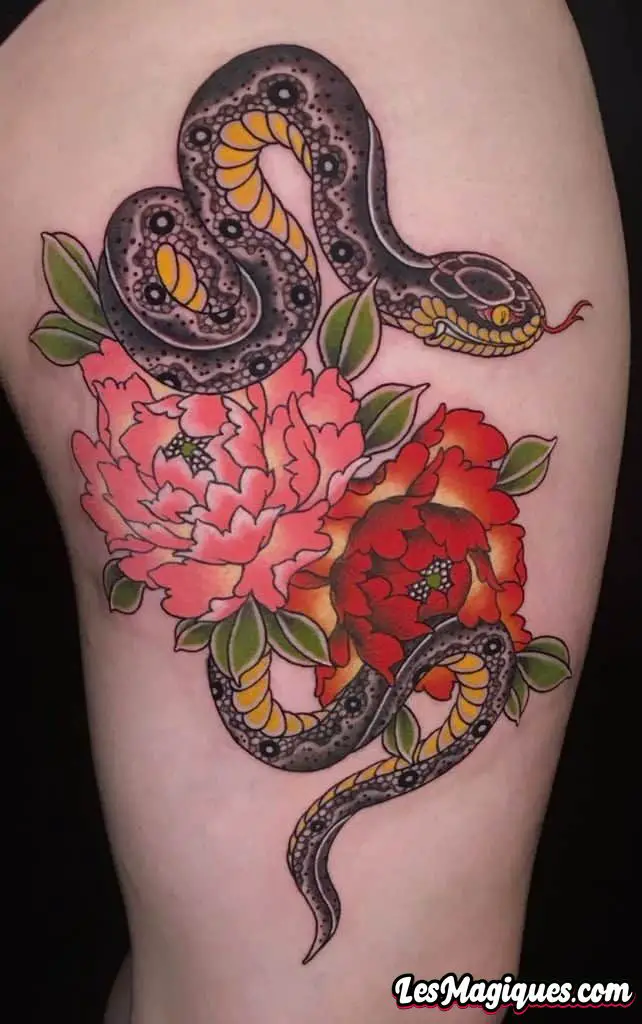 Tatouage serpent et fleur