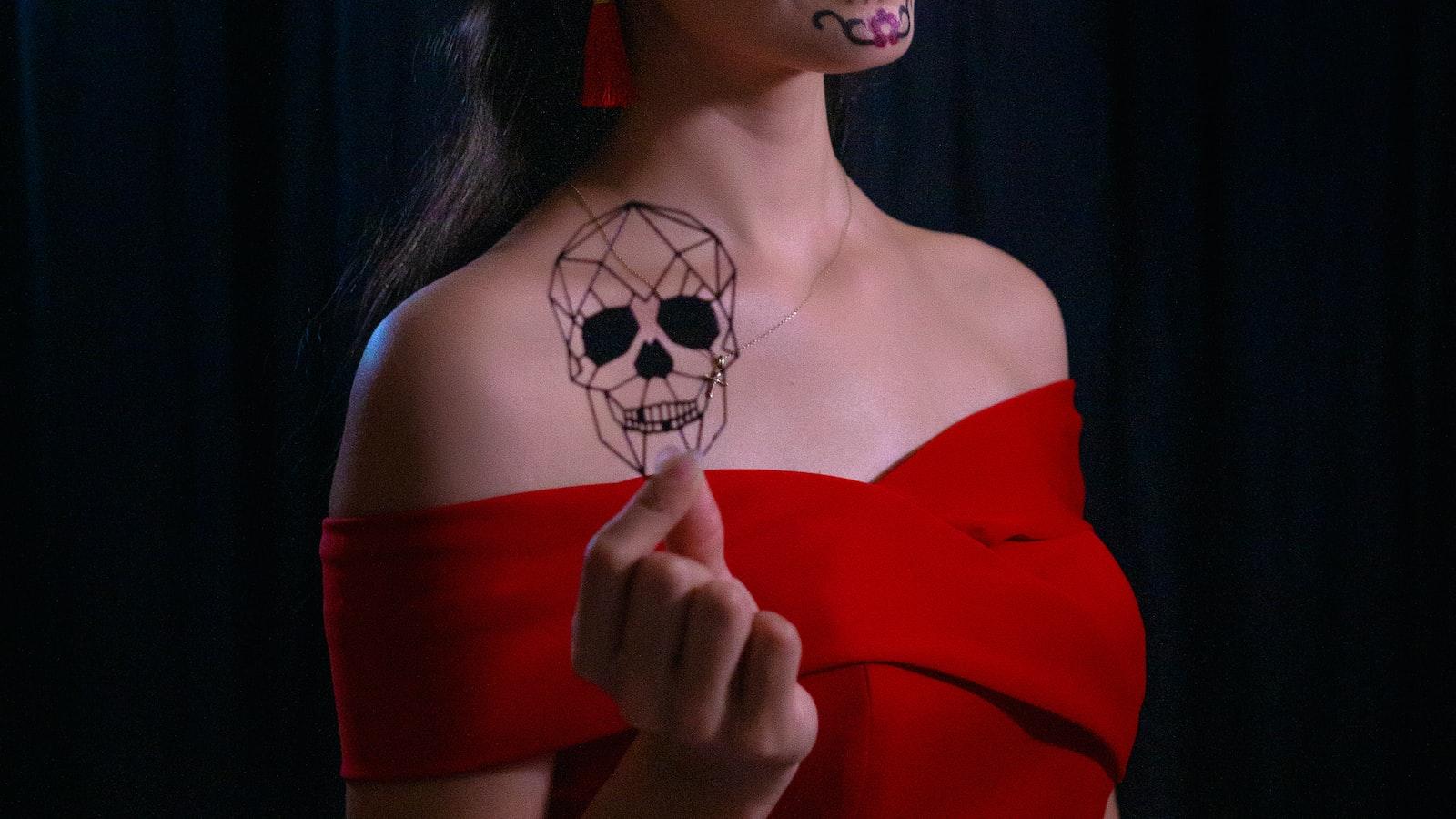 Signification du ‍tatouage catrina‌ : origine et symbolisme